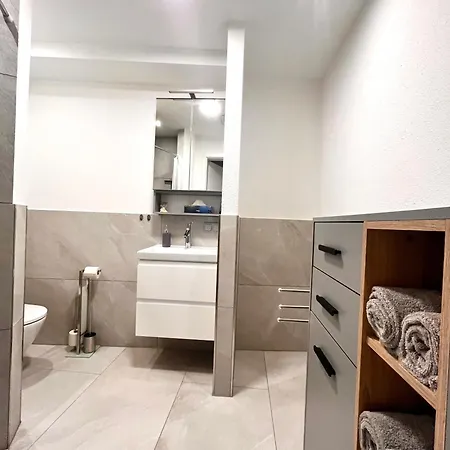 Exclusive Klimatisierte 2 Zimmerwohnung In Fellbach *